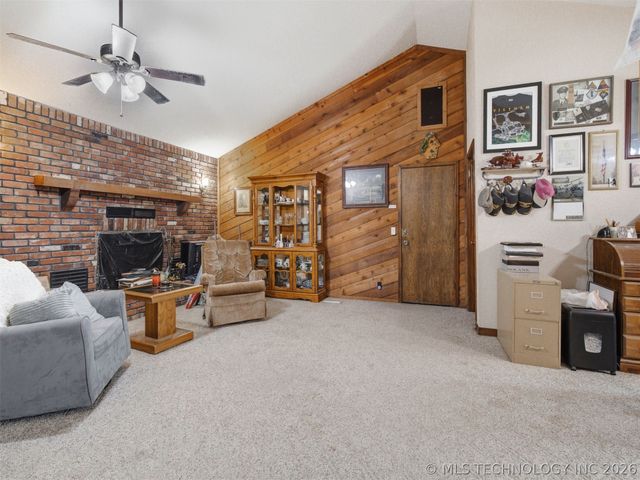 10619 S 137th West Avenue, Sapulpa, OK 74066