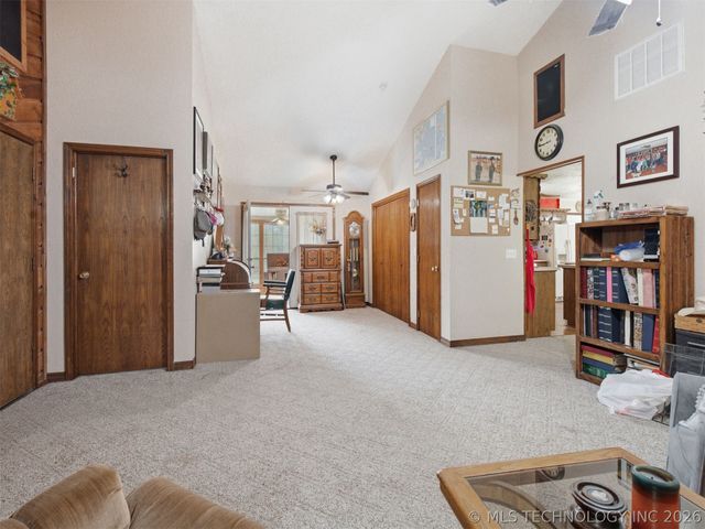 10619 S 137th West Avenue, Sapulpa, OK 74066