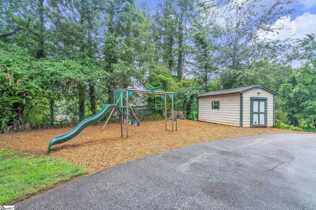 103 Forest Avenue, Landrum, SC 29356