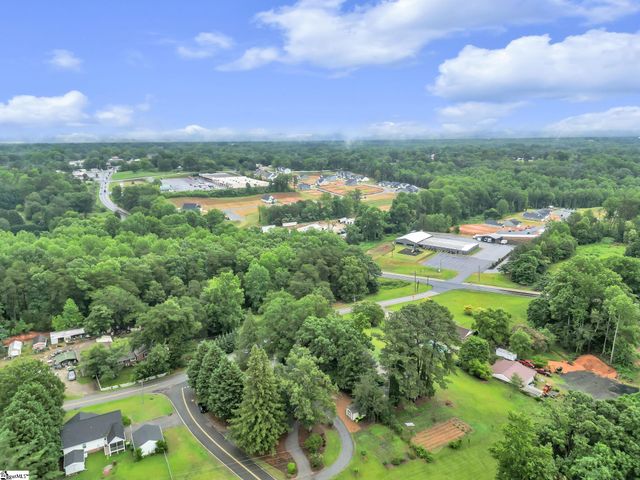 103 Forest Avenue, Landrum, SC 29356