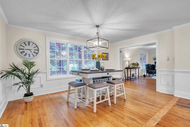 103 Forest Avenue, Landrum, SC 29356