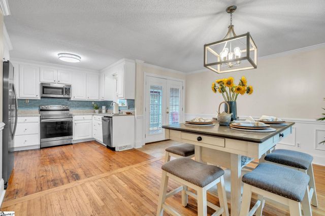 103 Forest Avenue, Landrum, SC 29356