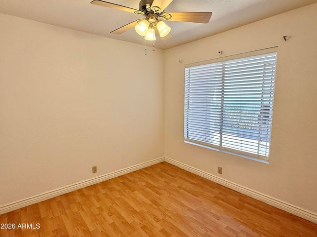 3943 W Whispering Wind Drive, Glendale, AZ 85310