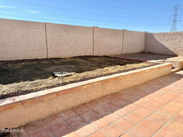 3943 W Whispering Wind Drive, Glendale, AZ 85310