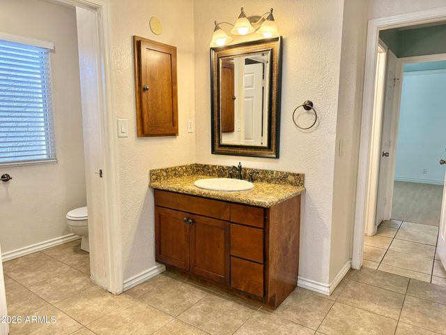 3943 W Whispering Wind Drive, Glendale, AZ 85310
