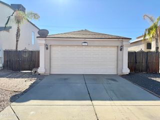 3943 W Whispering Wind Drive, Glendale, AZ 85310