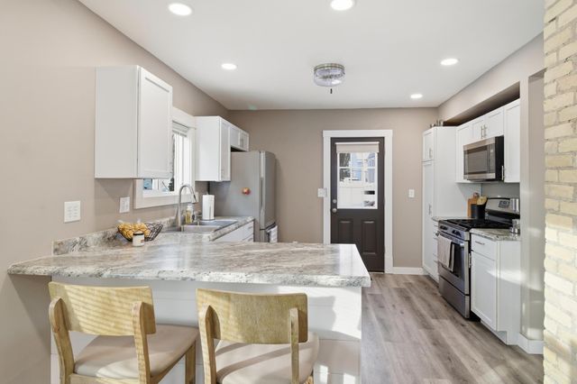 309 Etna Street, Saint Paul, MN 55106