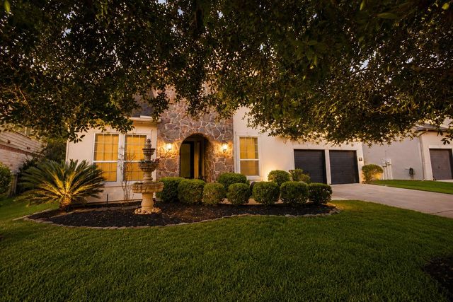 22 Sandwell Place, Spring, TX 77389