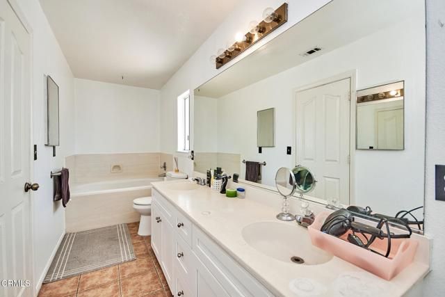 9527 Riggins Road, Phelan, CA 92371