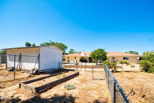 9527 Riggins Road, Phelan, CA 92371