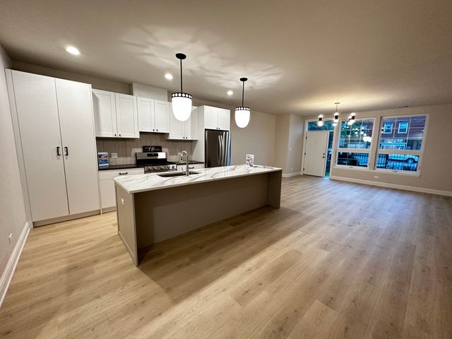 4315 S Indiana Avenue 1, Chicago, IL 60653