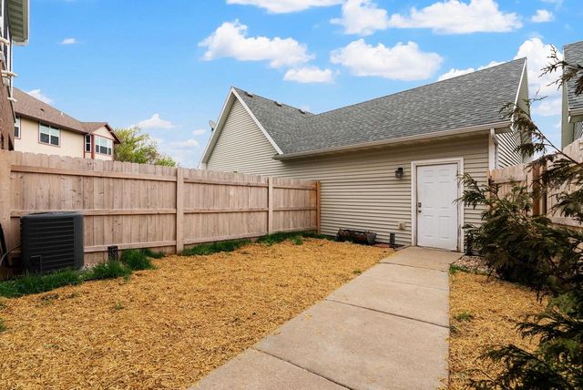 1045 Providence Common, Sun Prairie, WI 53590