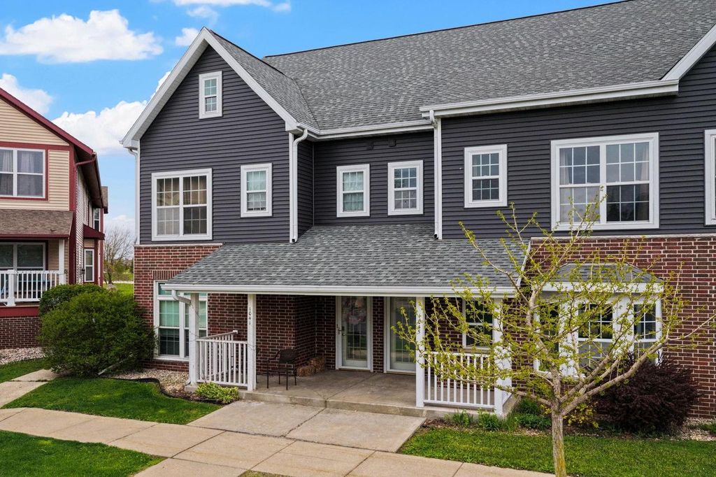 1045 Providence Common, Sun Prairie, WI 53590