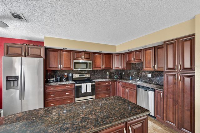 8984 ANTIGUA DRIVE, Seminole, FL 33777