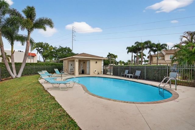 8984 ANTIGUA DRIVE, Seminole, FL 33777