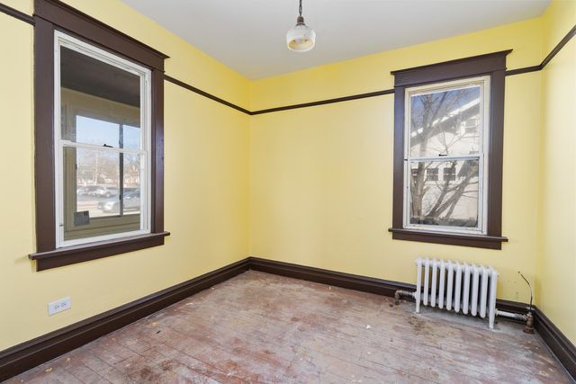 411 N Arlington Heights Road, Arlington Heights, IL 60004