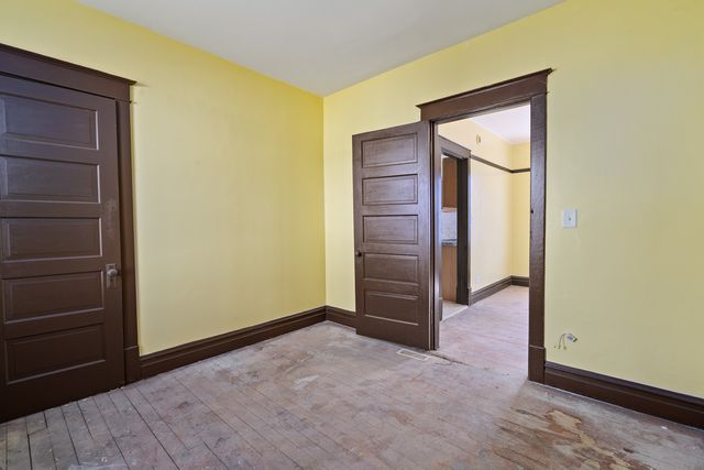 411 N Arlington Heights Road, Arlington Heights, IL 60004
