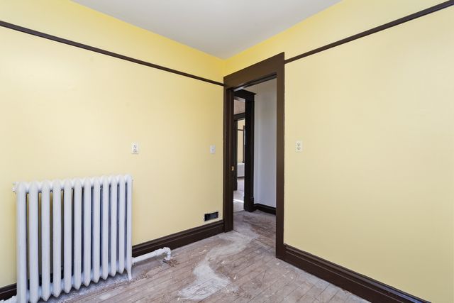 411 N Arlington Heights Road, Arlington Heights, IL 60004