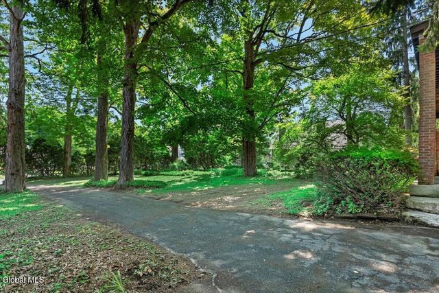 962 Main Street, Clifton Park, NY 12065
