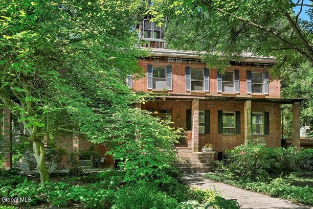 962 Main Street, Clifton Park, NY 12065