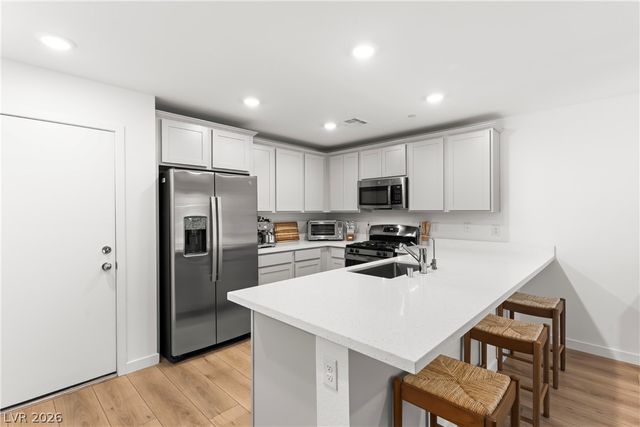 6308 Foxes Dale Street, Las Vegas, NV 89166