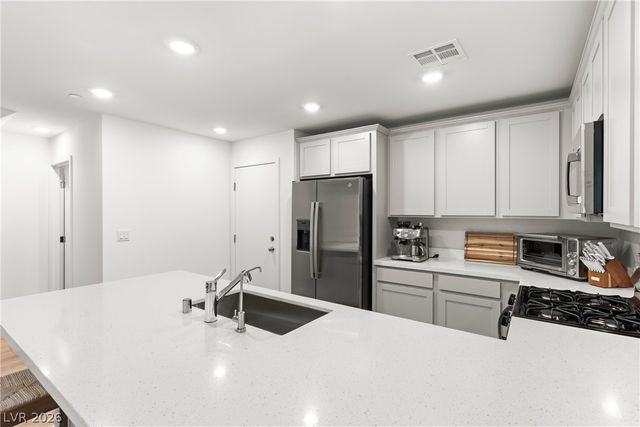 6308 Foxes Dale Street, Las Vegas, NV 89166