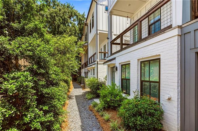 4456 Dalston Drive NE, Atlanta, GA 30342
