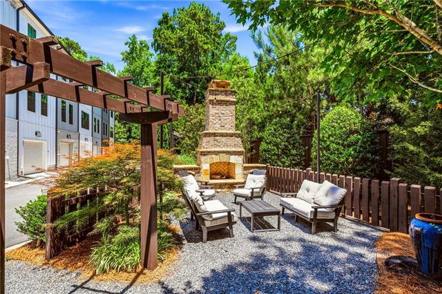 4456 Dalston Drive NE, Atlanta, GA 30342