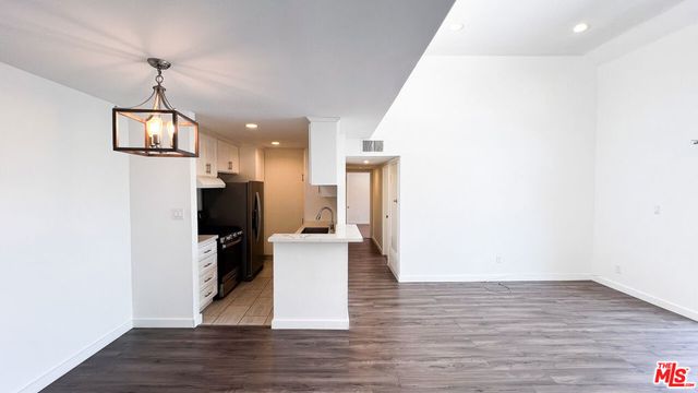 5700 Etiwanda Avenue 257, Tarzana, CA 91356