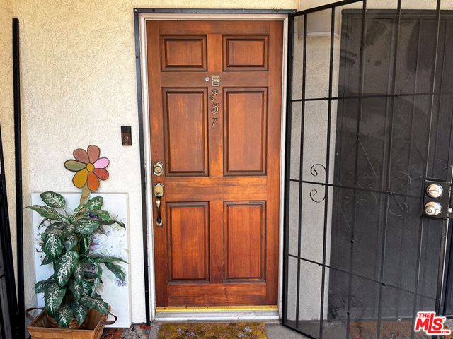 5700 Etiwanda Avenue 257, Tarzana, CA 91356