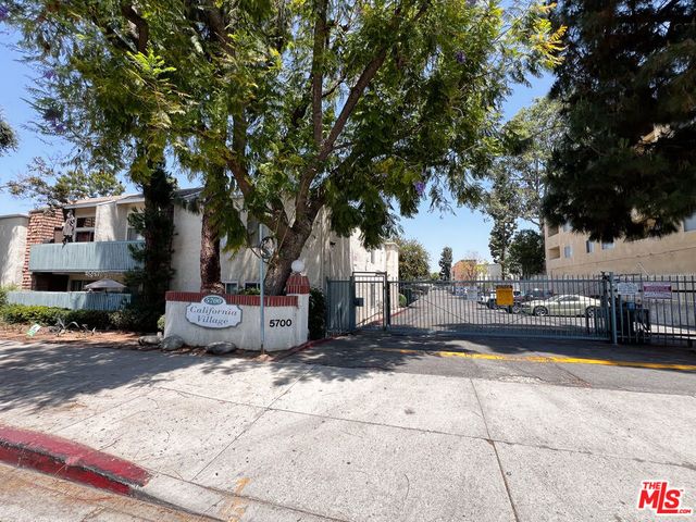 5700 Etiwanda Avenue 257, Tarzana, CA 91356