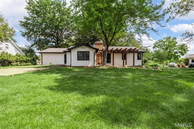 14616 Rogue River Drive, Chesterfield, MO 63017