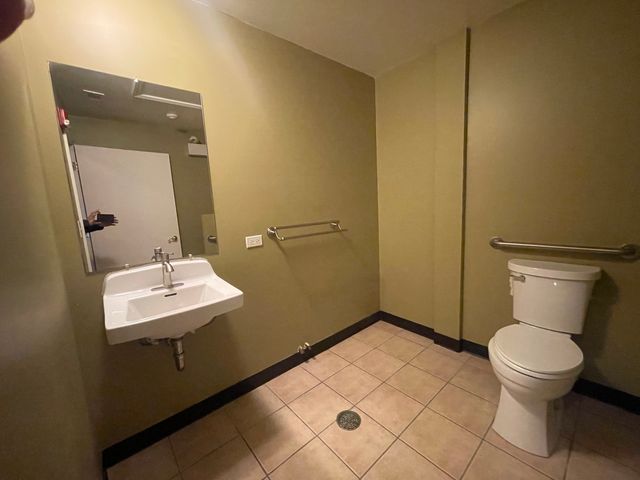 433 Ogden Avenue, Downers Grove, IL 60515