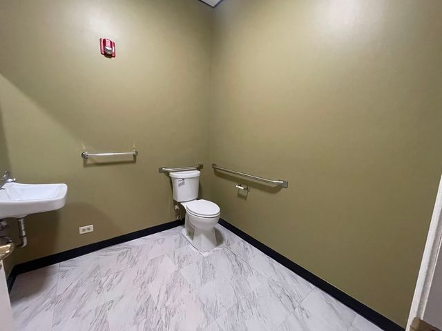 433 Ogden Avenue, Downers Grove, IL 60515