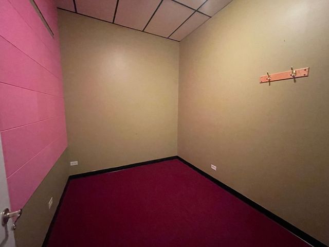 433 Ogden Avenue, Downers Grove, IL 60515