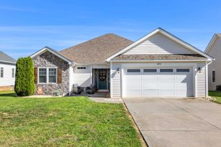 1073 PENDLETON DR, Waynesboro, VA 22980