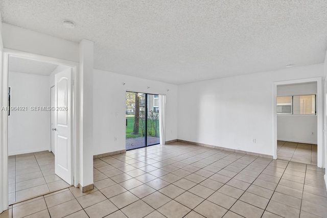 351 Palm Way 108, Pembroke Pines, FL 33025