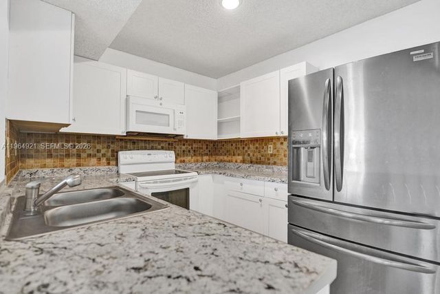 351 Palm Way 108, Pembroke Pines, FL 33025