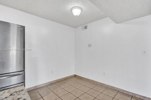 351 Palm Way 108, Pembroke Pines, FL 33025