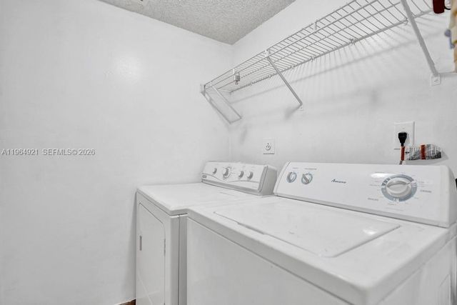 351 Palm Way 108, Pembroke Pines, FL 33025