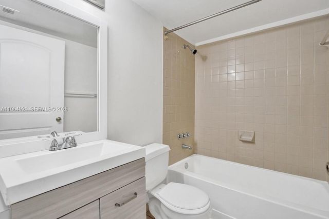 351 Palm Way 108, Pembroke Pines, FL 33025