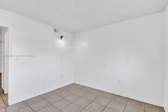 351 Palm Way 108, Pembroke Pines, FL 33025