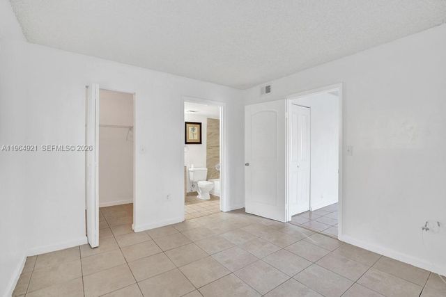 351 Palm Way 108, Pembroke Pines, FL 33025