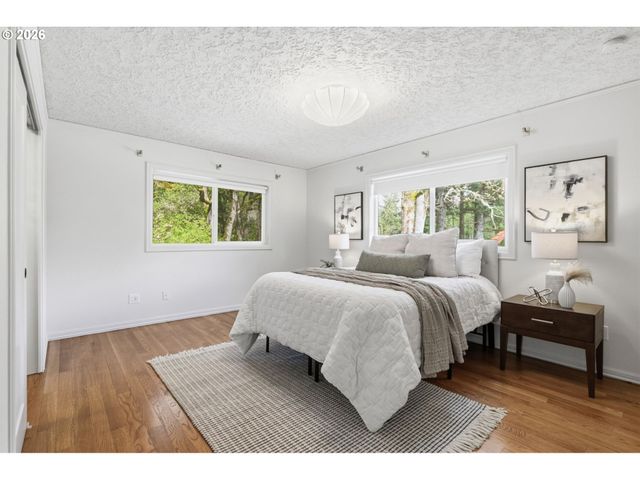 4011 Se CROWN Rd, Camas, WA 98607