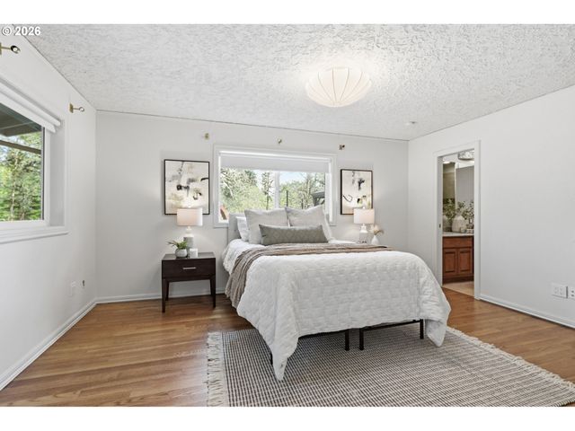 4011 Se CROWN Rd, Camas, WA 98607