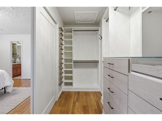 4011 Se CROWN Rd, Camas, WA 98607