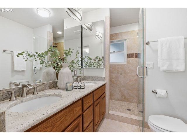 4011 Se CROWN Rd, Camas, WA 98607