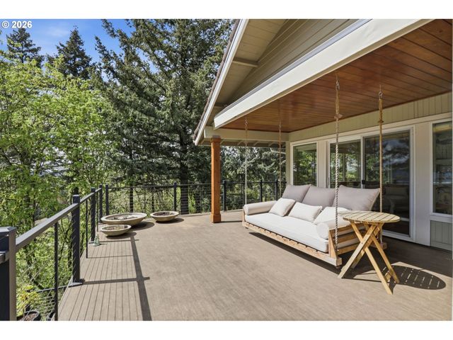 4011 Se CROWN Rd, Camas, WA 98607