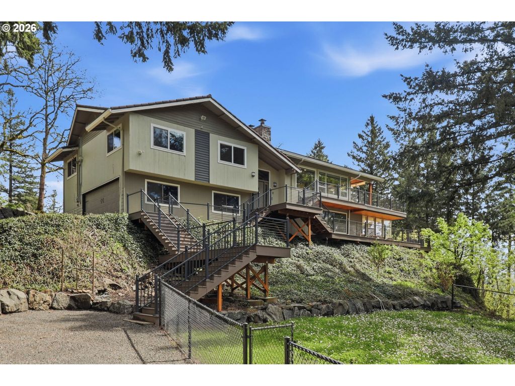 4011 Se CROWN Rd, Camas, WA 98607