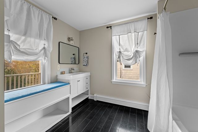 7 English St 3, Salem, MA 01970